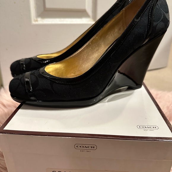 Coach Kerryann Wedges Signature C prints with patent leather trim - Picture 8 of 8